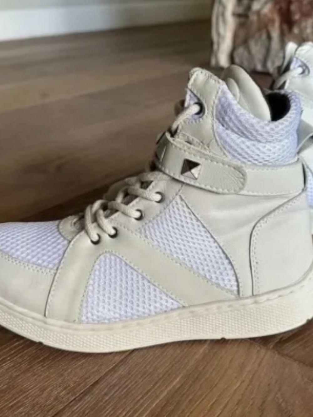 Sandro Moscoloni Mesh High Top Sneakers Ivory Studded Velcro Lace-Up 8.5 View 6